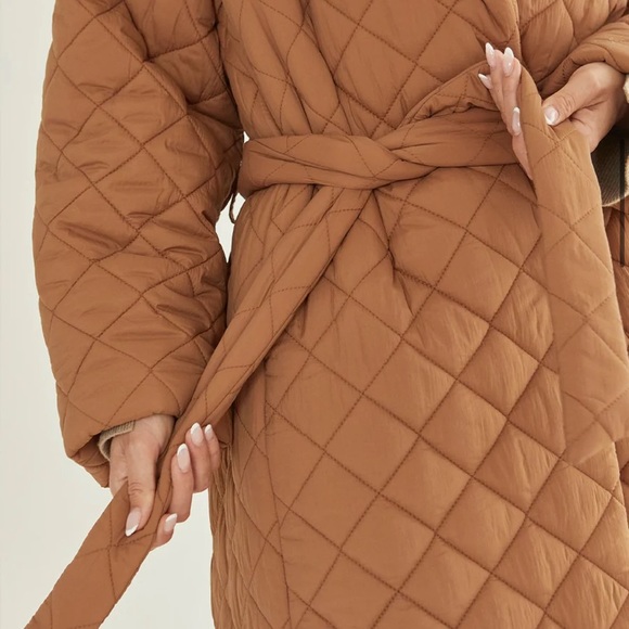 Quilted puffer wrap coat in beautiful camel tan color - Picture 4 of 7